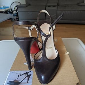 Christian louboutin red bottom 4" heel. Size 37